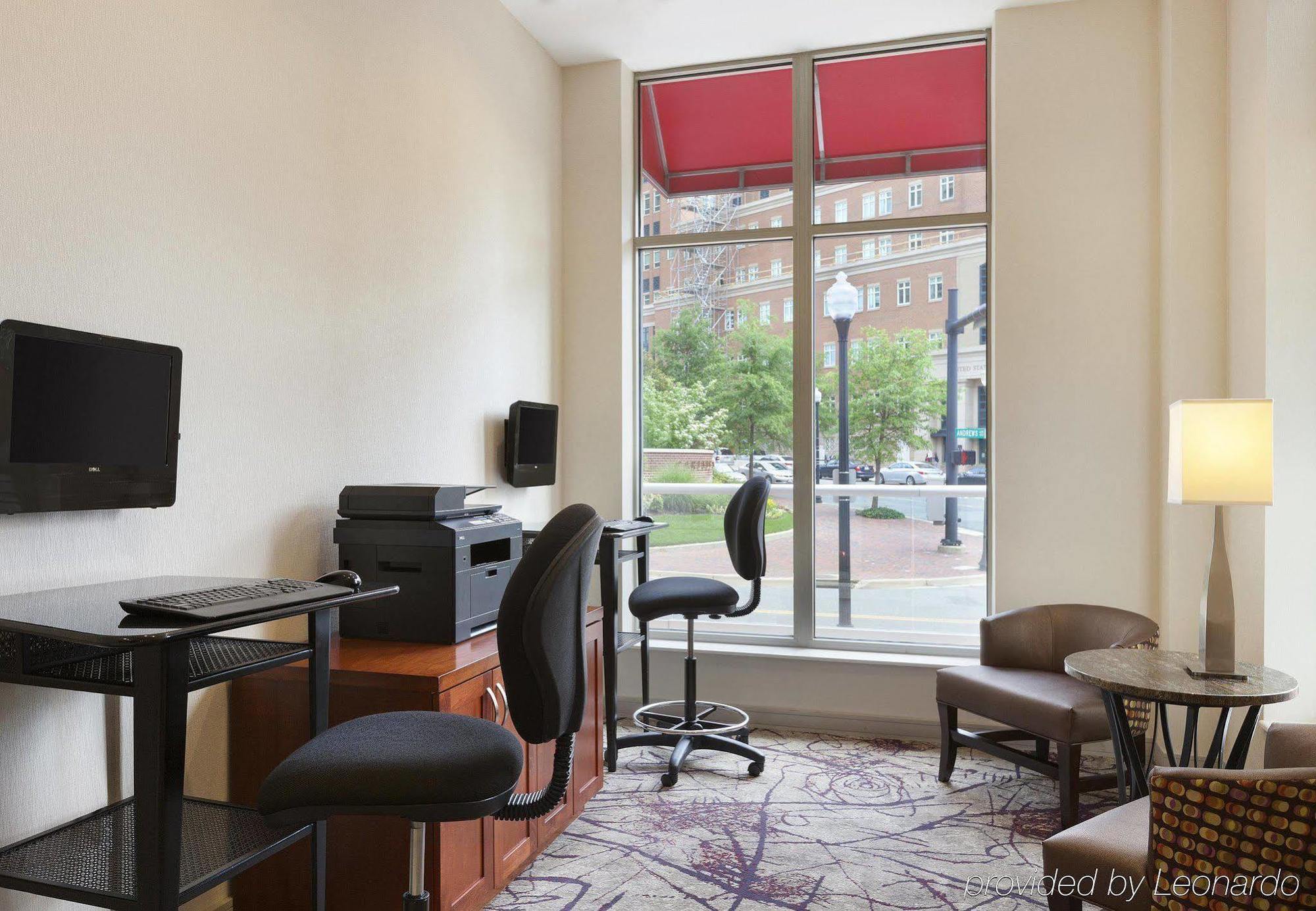 Residence Inn Alexandria Old Town South At Carlyle Bekvämligheter bild