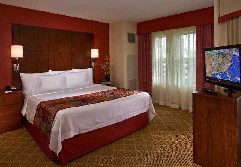 Residence Inn Alexandria Old Town South At Carlyle Exteriör bild